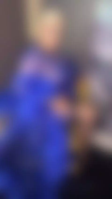 I’m live and the vibe is just getting started… come closer a... by gianella-cox