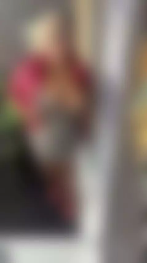 I’m live and the energy is getting even better now… come clo... by gianella-cox