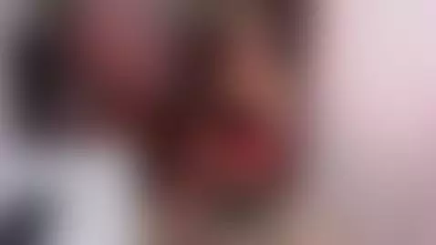 Hello guys, today my mature pussy is in the office, will you... by gianella-cox