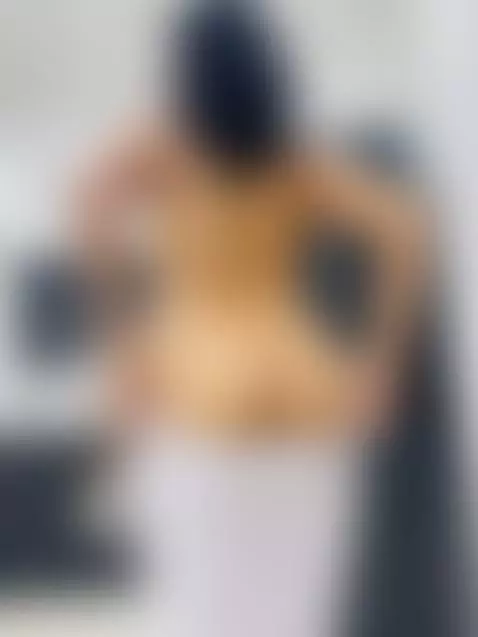 Too much booty for this dress 🍑 Follow me if you relate! by emily-sejmet