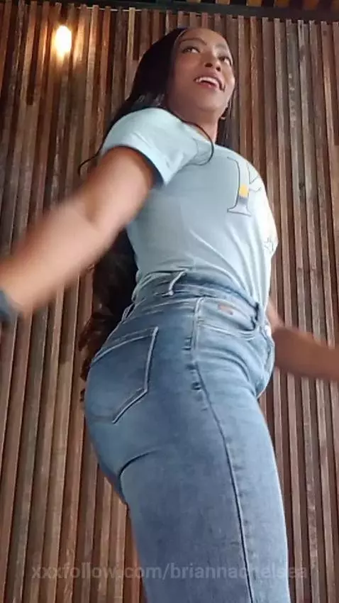 Time to enjoy this day together do not seem to you!  🥰 by briannachelsea