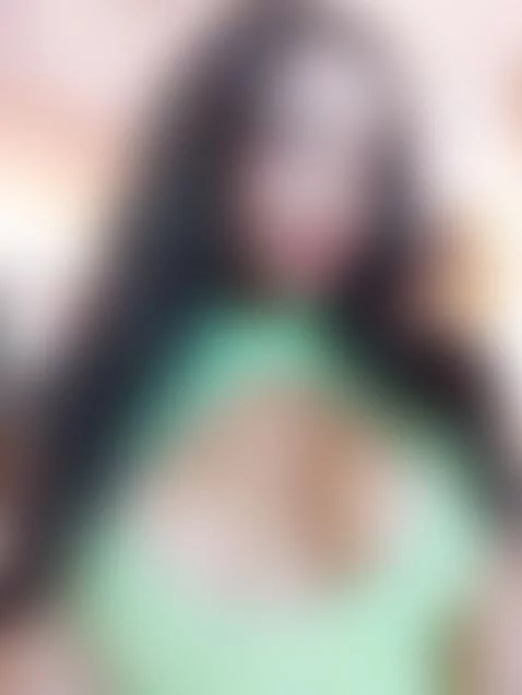 kisses to sweeten your week🥰 by briannachelsea