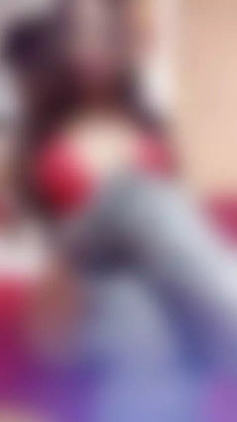 Do you like my big legs? by briannachelsea