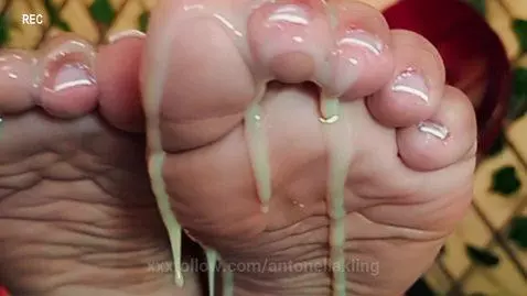 mmmm by antonellakling