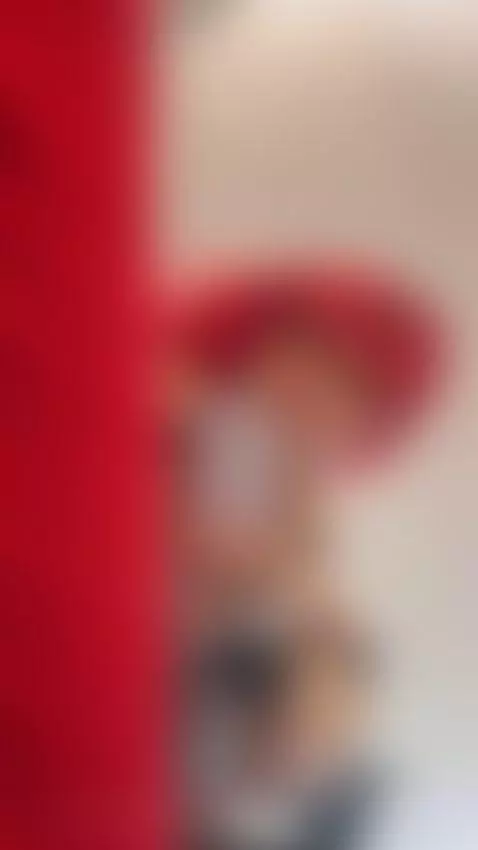 Hi by charlottee-lee