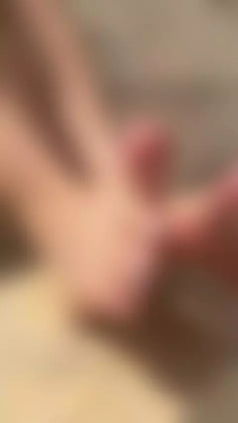 Oiñ feet  🦶💦☀️🥵💧 by charlottee-lee