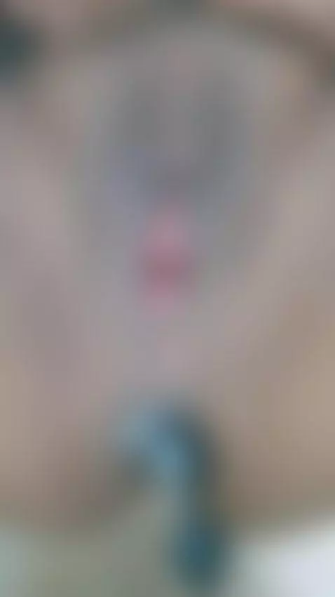 quieres follar duro mis dos agujeros by antonellarusso