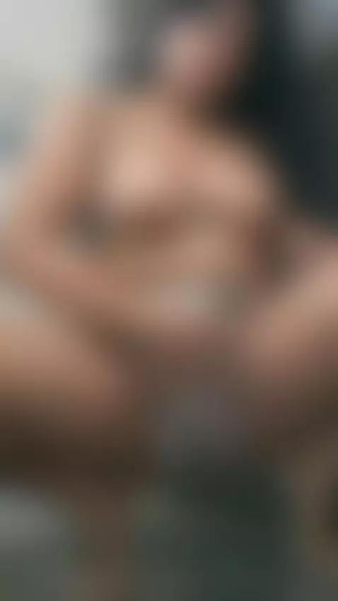 que rico de mojado y cremoso esta mi coño by antonellarusso