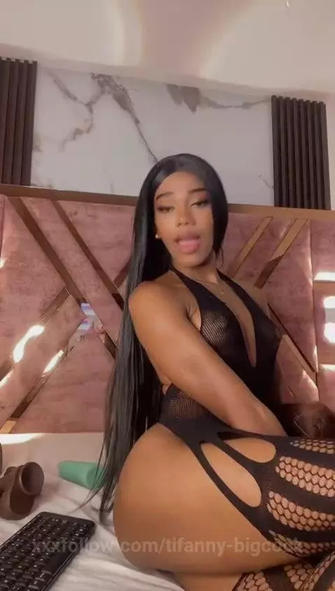 If you were close, you'd already be inside me 🥵🍒😈💋🍆🍑💦🤤 by tifanny-bigcock