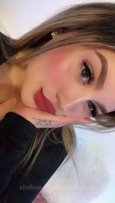 KISSS FOR UUUU 💋💋💋 by aliciacornny