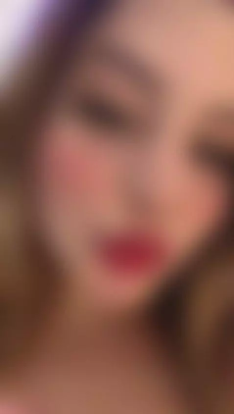 Mmmm by aliciacornny