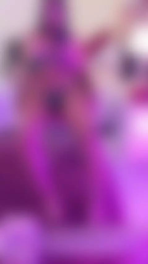 shall we make love in this chair? 🙊🍒🔥 by ana-bella1