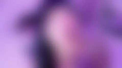 Hold it up! by bonierosie