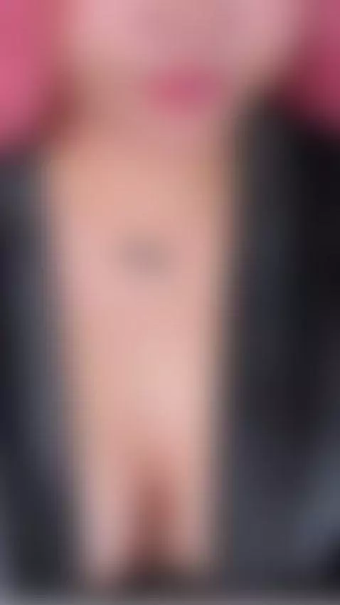 Yummy!! Let's play with your cock 🍆 by valeriediaz