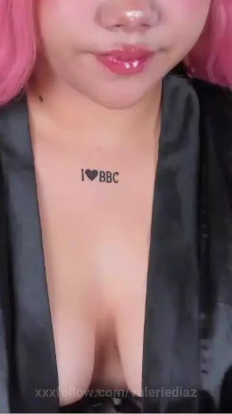 Yummy!! Let's play with your cock 🍆 by valeriediaz