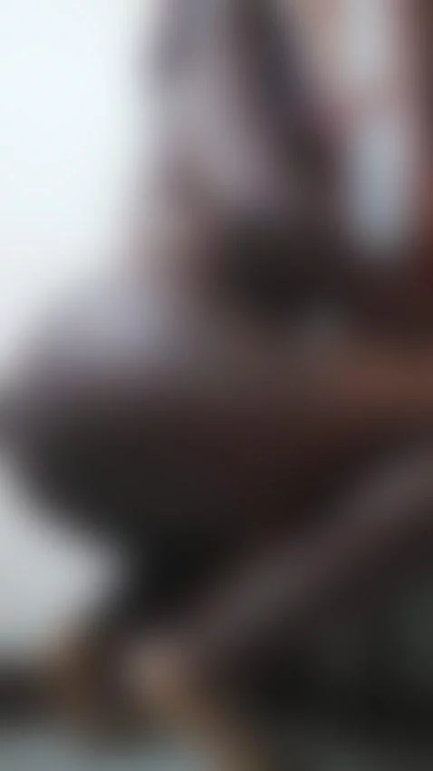 TWERKING!! by miaaxxx