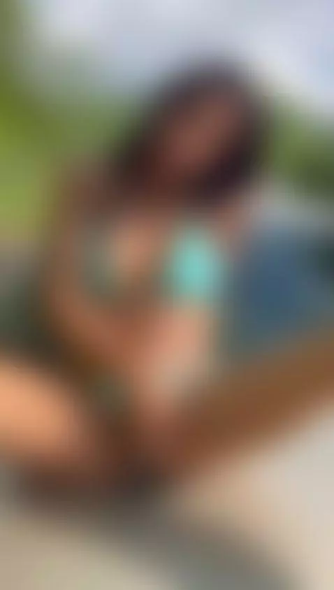 How delicious it is to masturbate here under the sun  🔥 by soofiiass