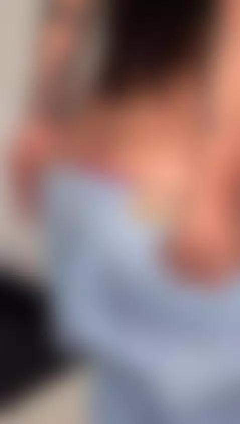 I WANT YOU TO COME AND LICK MY PUSSY COMPLEOTLY 🤤😈 by soofiiass