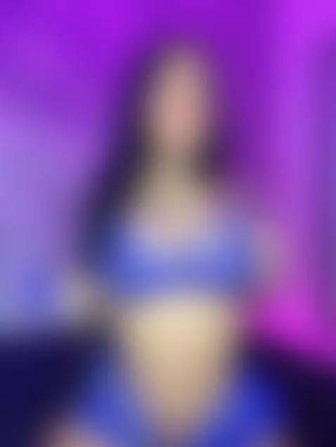 live now https://www.camsoda.com/alexxa-williams by alexxa-williams