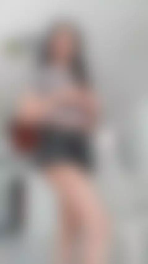 ups se me cayo by karen-sofia-19