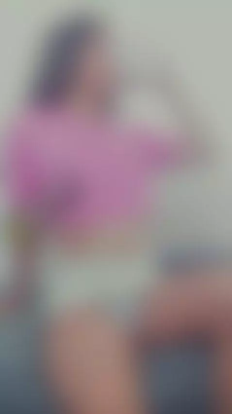 tomando un poco de cafe. quieres by karen-sofia-19