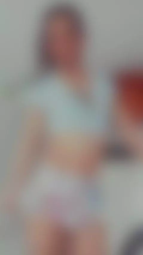 bailando un poco by karen-sofia-19