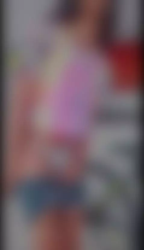 me ayudas a vestir by karen-sofia-19