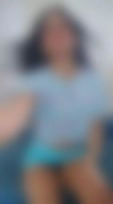 kiss me by karen-sofia-19