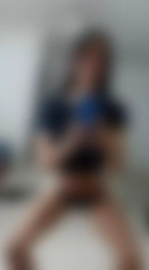 kiss me by karen-sofia-19