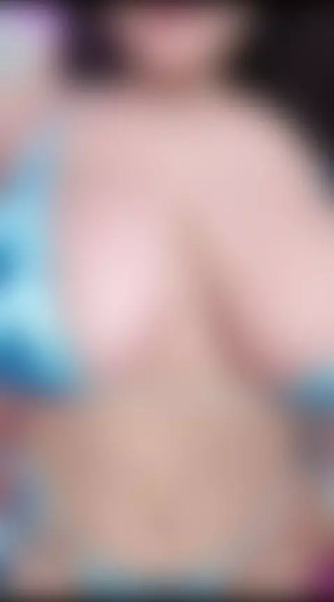 How about my outfit? by sweet-ariadnaaa