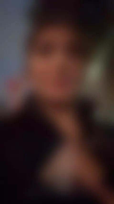 Showing my pretty tits on the street by anneee