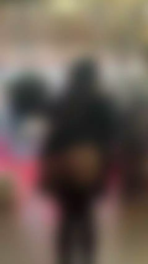 Any place is perfect to show my beautiful ass by anneee