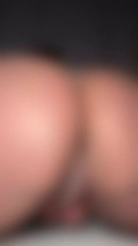 https://stripchat.com/andra_rose/follow-me by morganagray01