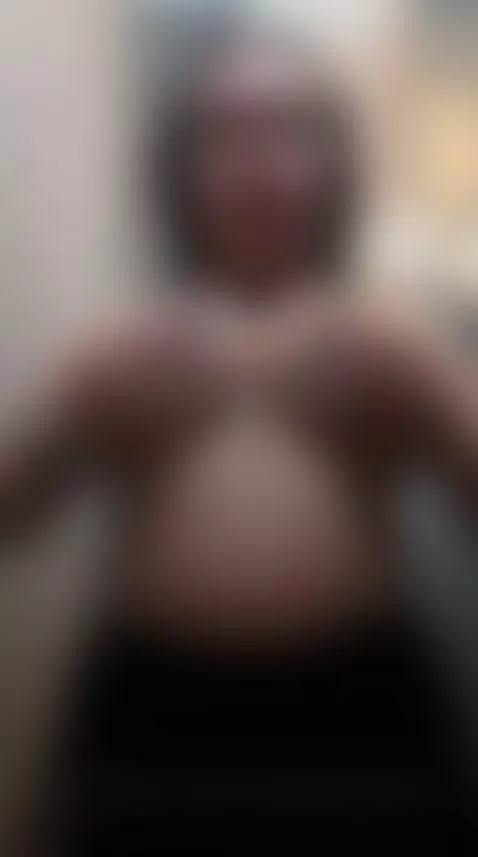 stripchat.com/andra_rose/follow-me by morganagray01