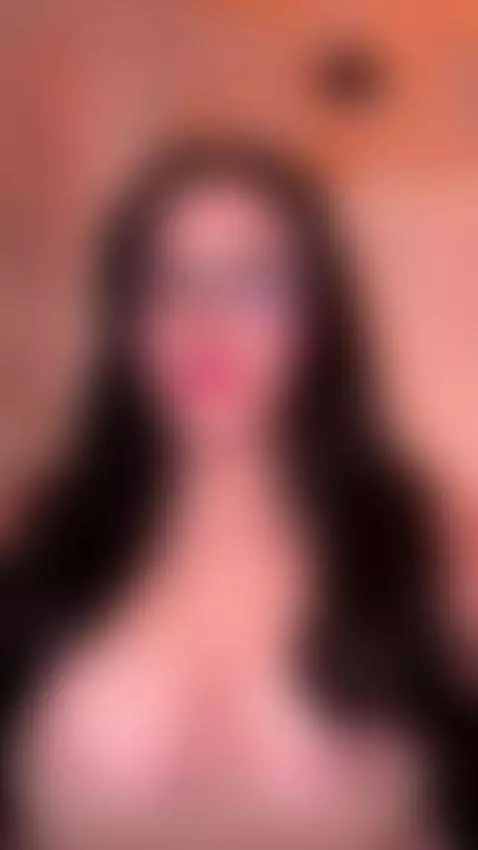 https://stripchat.com/andra_rose/follow-me by morganagray01