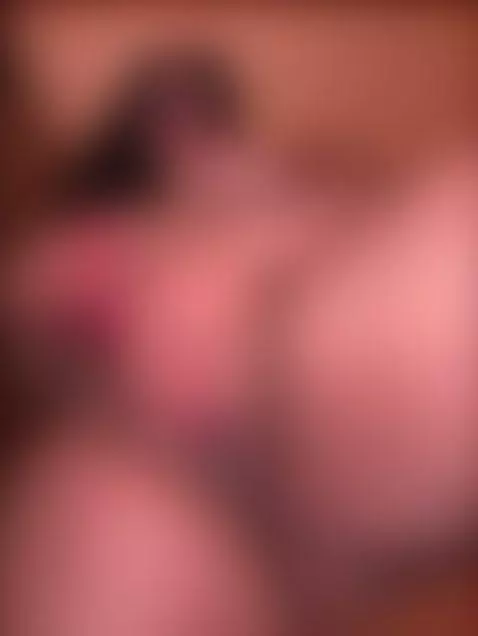https://stripchat.com/andra_rose/follow-me by morganagray01