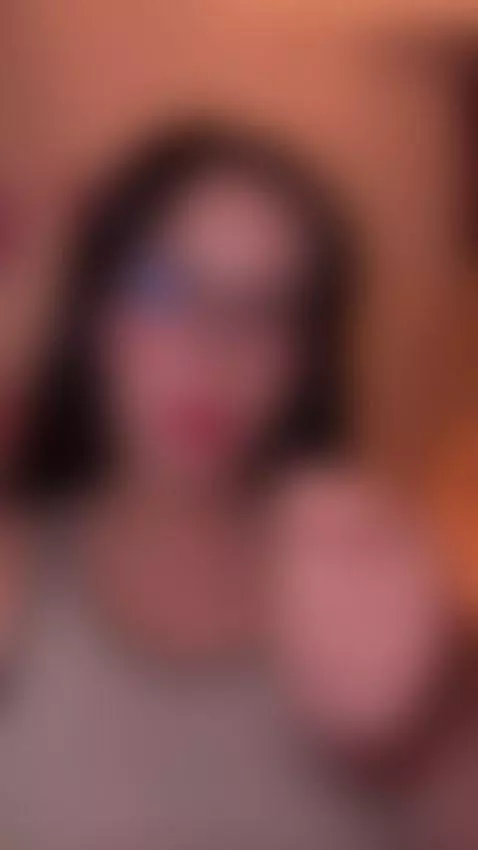 https://stripchat.com/andra_rose/follow-me by morganagray01