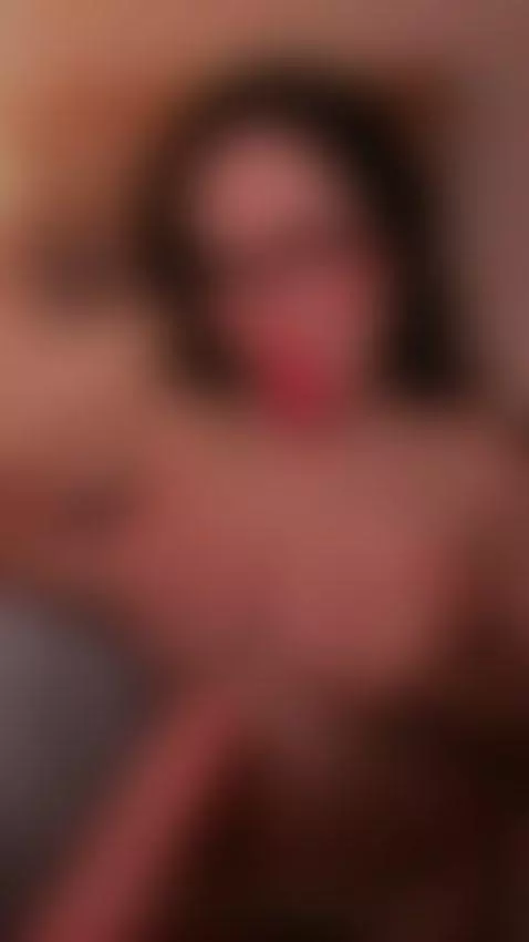 https://stripchat.com/andra_rose/follow-me by morganagray01