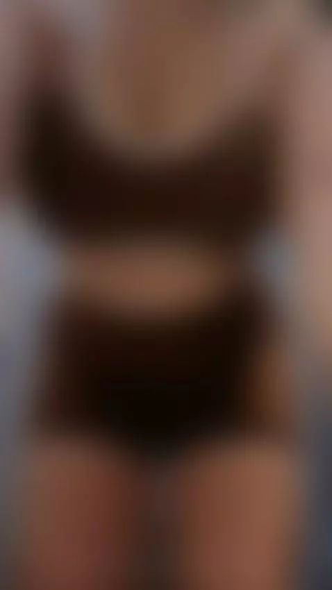https://stripchat.com/andra_rose/follow-me by morganagray01
