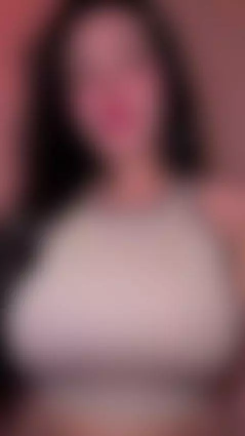 https://stripchat.com/andra_rose/follow-me by morganagray01