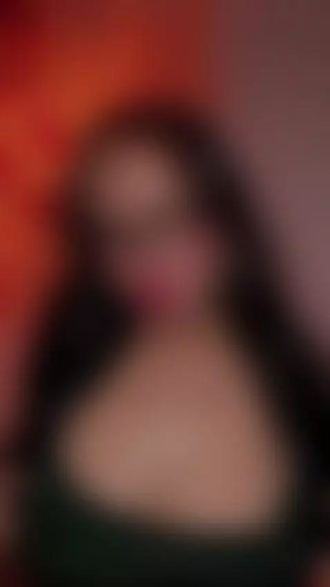 https://stripchat.com/andra_rose/follow-me by morganagray01