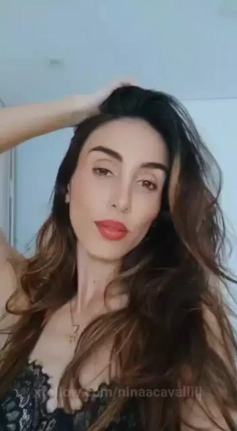 Bery hot bb by ninaacavalliii