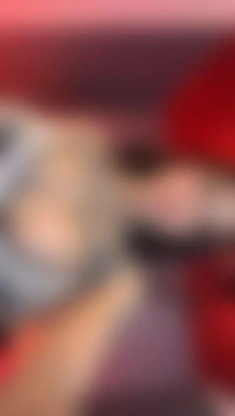 Look bounce my tits for a while.🍒 by valneeko