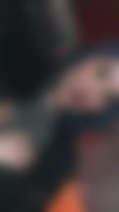 Your gothic princess is online now! by valneeko