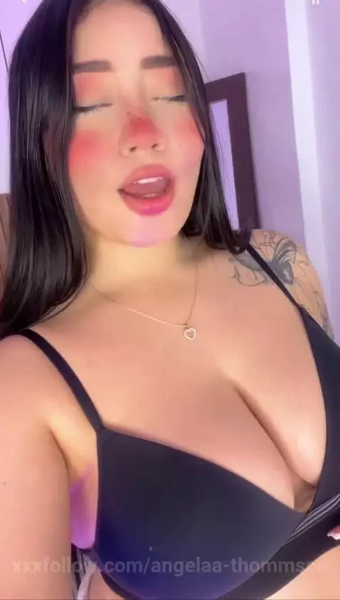 hey honey I'm online now on my live broadcast pages by angelaa-thommson