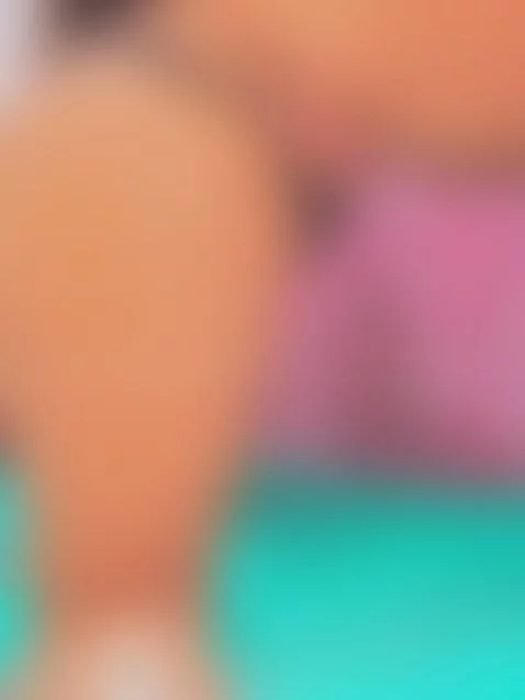 I rub my pussy by meghancampbell