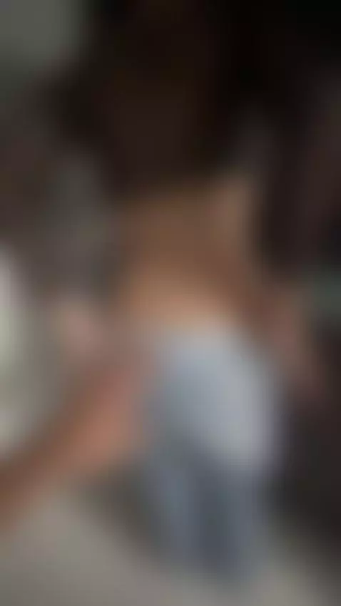 He can't resist my ass by laurensmiith