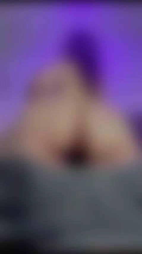 Bouncing my ass on your face!! by vickyymoore