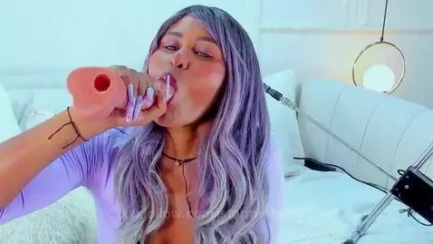 Come and fill my mouth with your delicious and warm cum unti... by stormy-butty1