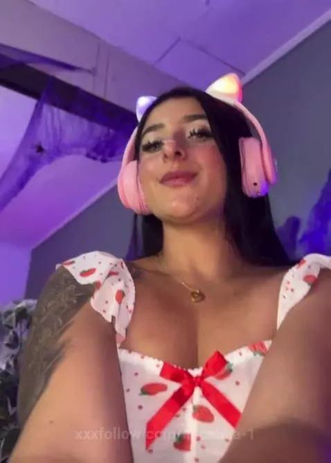 💦🍓I want cream in my strawberry 🍓 by linoshka-1